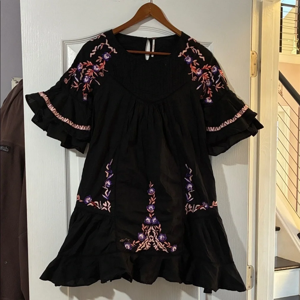 Free People Pavlo Embroidered Black Mini Dress Size S Vintage Inspired Flirty